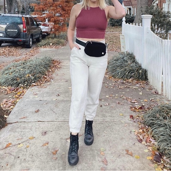 NWT RARE SOLD OUT Everywhere Fleece Belt Bag - Picture 12 of 16